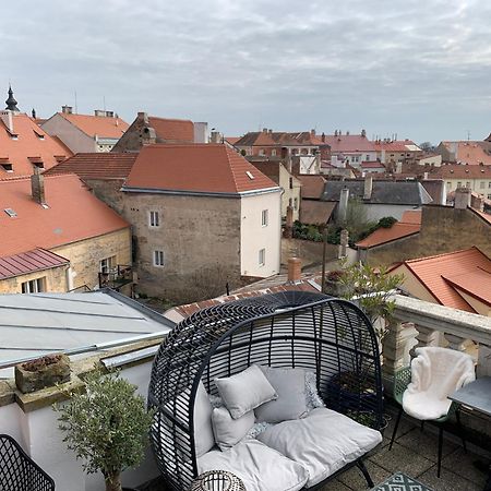 Boutique Apartments U Rolanda, Mikulasske Namesti Znojmo Exterior foto