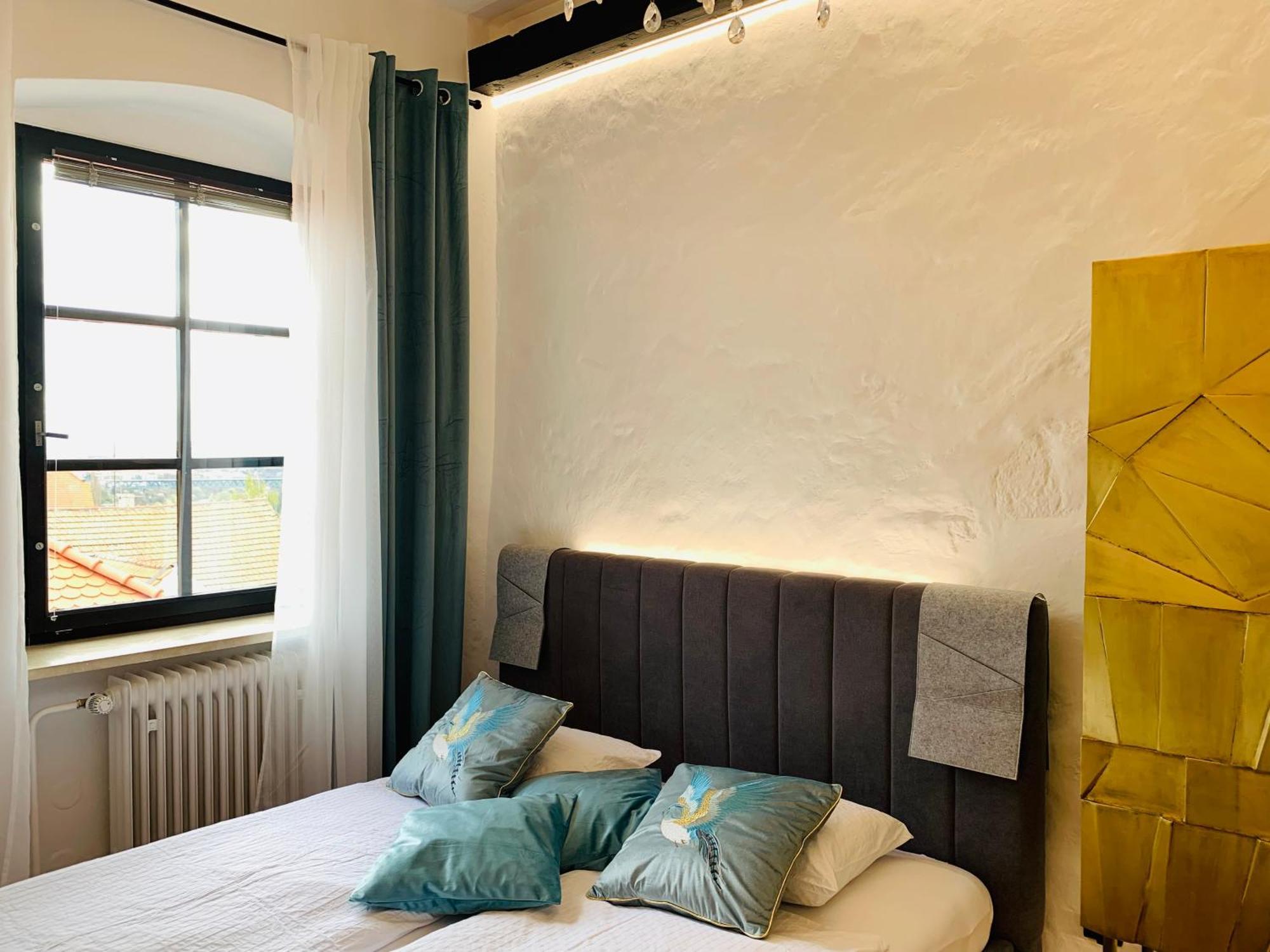 Boutique Apartments U Rolanda, Mikulasske Namesti Znojmo Exterior foto