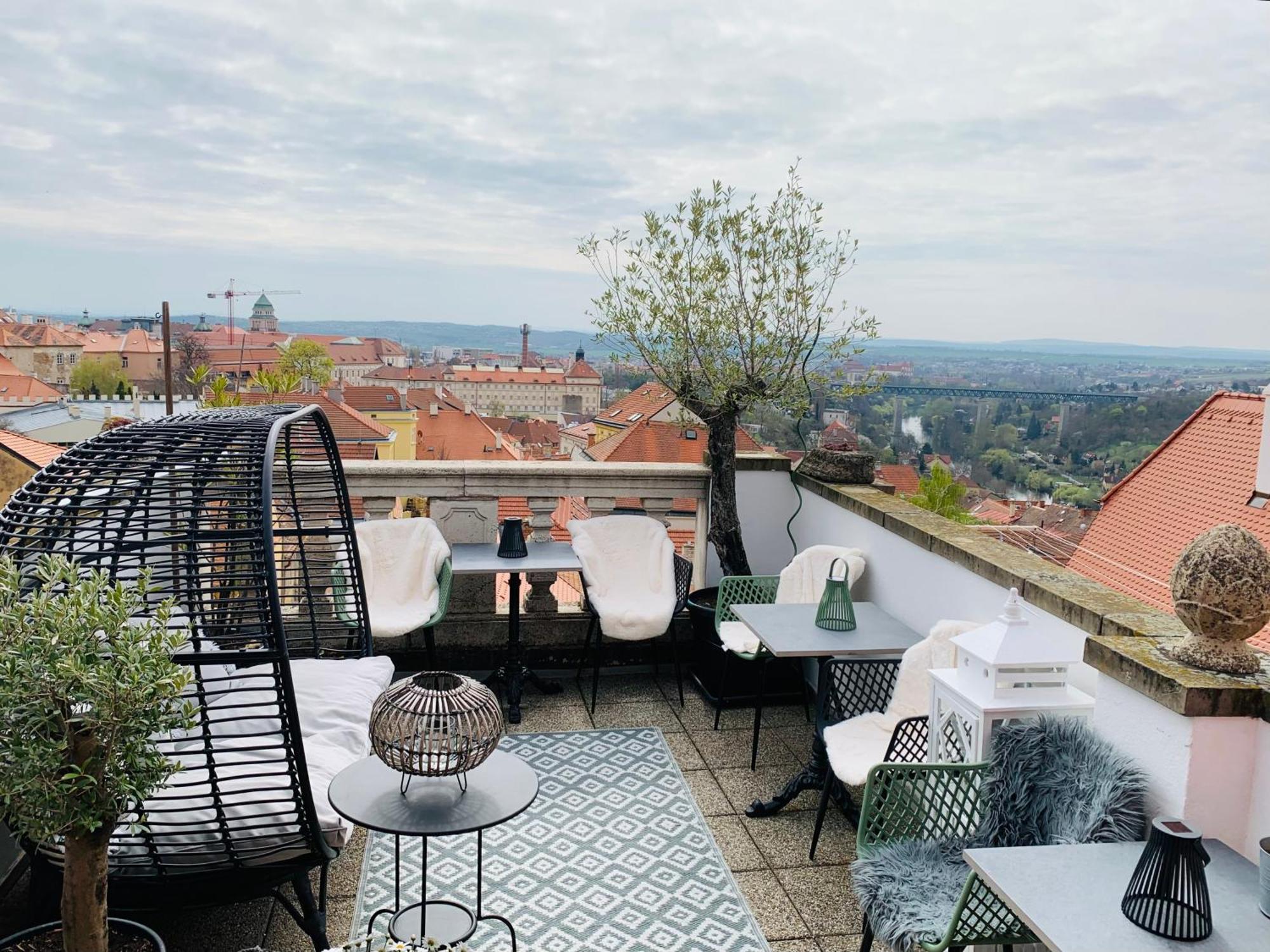 Boutique Apartments U Rolanda, Mikulasske Namesti Znojmo Exterior foto