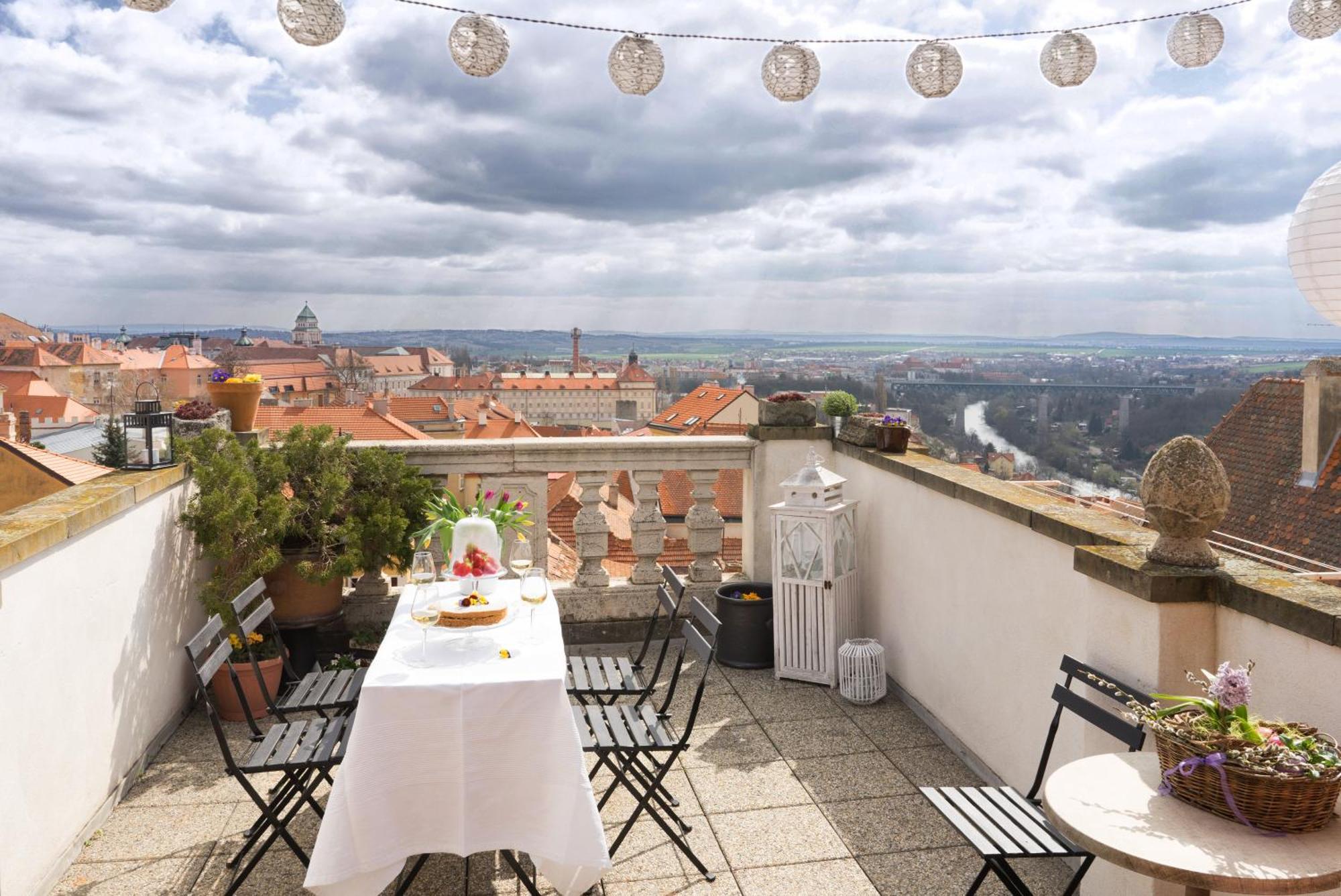 Boutique Apartments U Rolanda, Mikulasske Namesti Znojmo Exterior foto